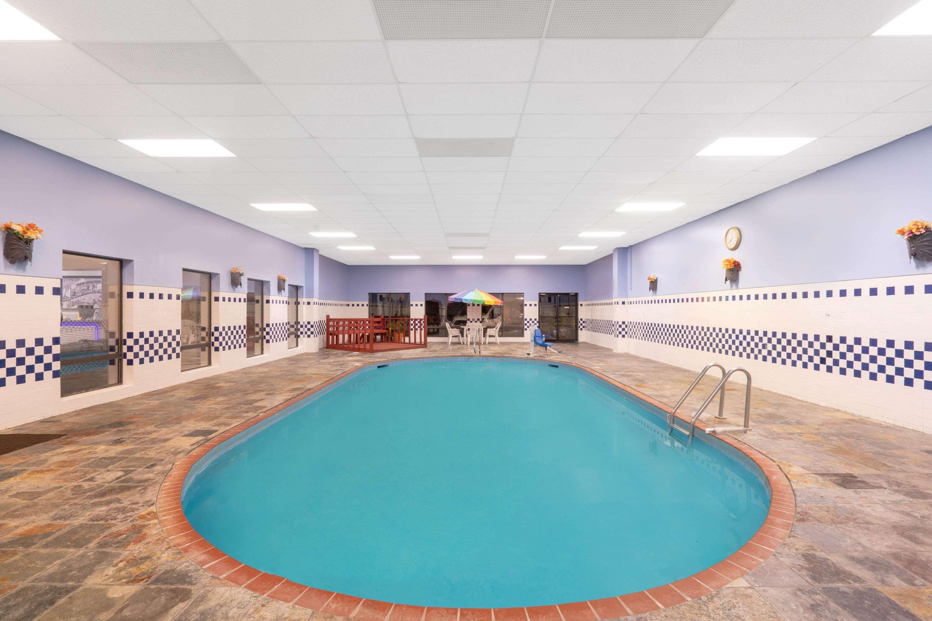 Super 8 By Wyndham North Little Rock/Mccain Motel Buitenkant foto